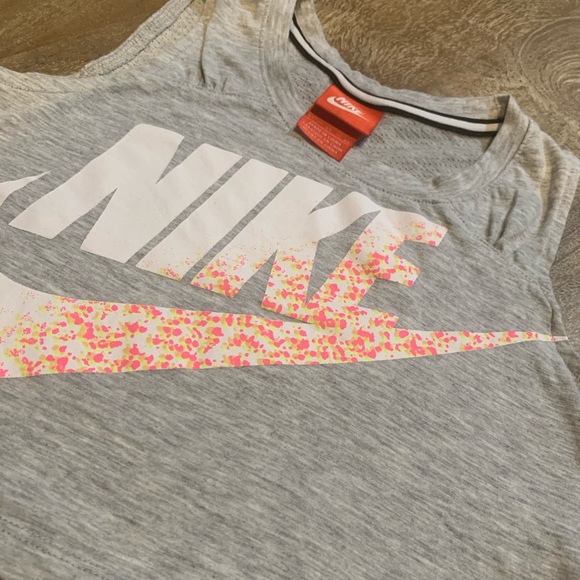 Girls Nike crop top - Picture 2 of 5